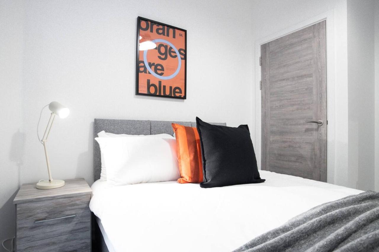Two Bedroom - Central Peterborough Apartment - Bayard Apartments Экстерьер фото